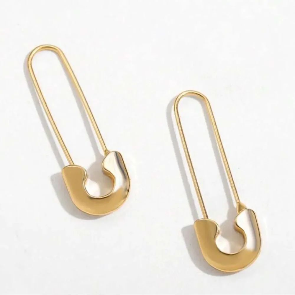 Safety Pin Earrings N1352